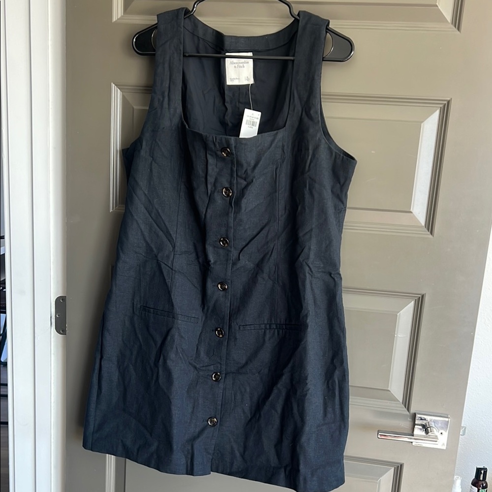 Abercrombie Black Button-Down Sleeveless Dress